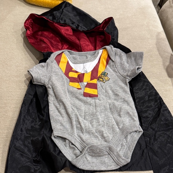 Harry Potter Baby Onesie with Red and Yellow Accents onesie with cape - Picture 1 of 5